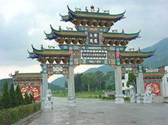 The gate to the western Temple of the Yellow Dragon in Luofu mountain